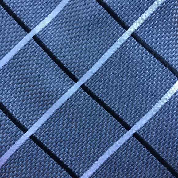 Donald Trump Grey Black White Stripes Silk Tie - Picture 2 of 5